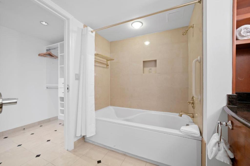 2Br 3Ba Beachfront Rental In Town Cozysuites Атлантик Сити Екстериор снимка